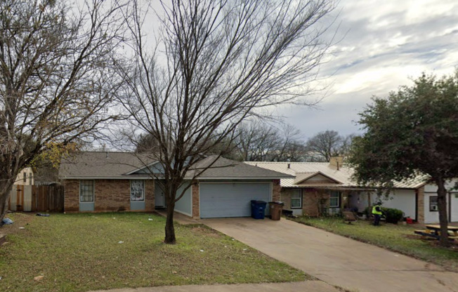Spacious 3-Bedroom, 2-Bath Home in Brook Crest Road