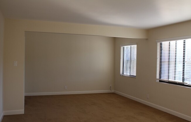 1 bed, 1 bath, 750 sqft, $2,600, Unit 18