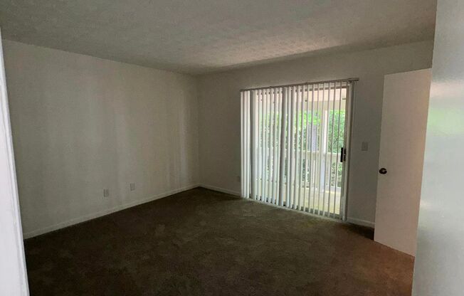 1 bed, 1 bath, 706 sqft, $925, Unit Z-27