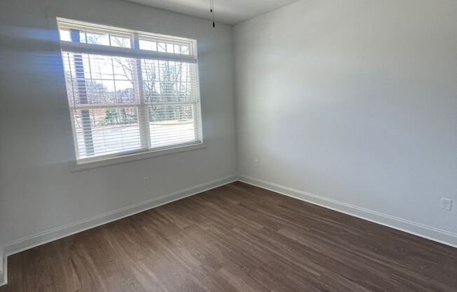 1 bed, 1 bath, 859 sqft, $1,600, Unit B104