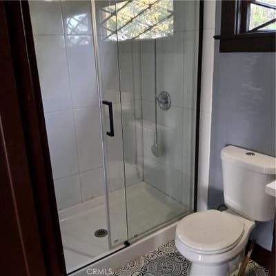 1227 W 51 ST