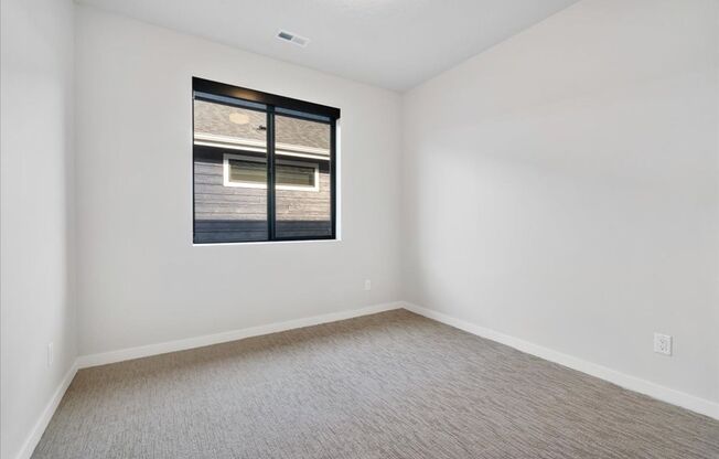 3 beds, 2 baths, $2,350, Unit 3000 N Corvus St