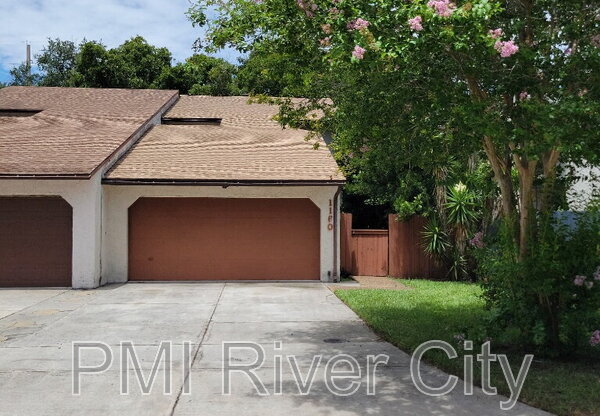 1160 ROMAINE CIR W