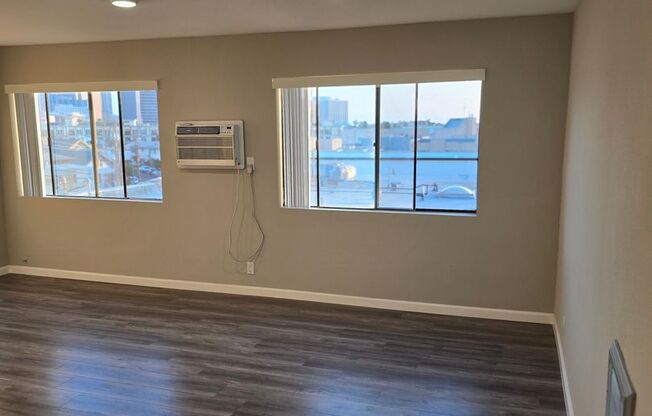 829 Bunker Hill