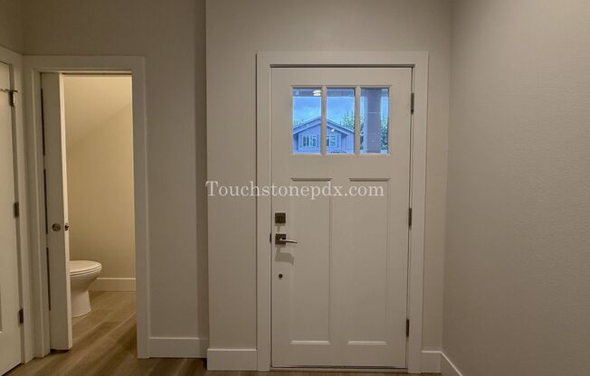 Luxury Meets Nature for this 3 BD | 2.5 BA Townhome Near Powell Butte