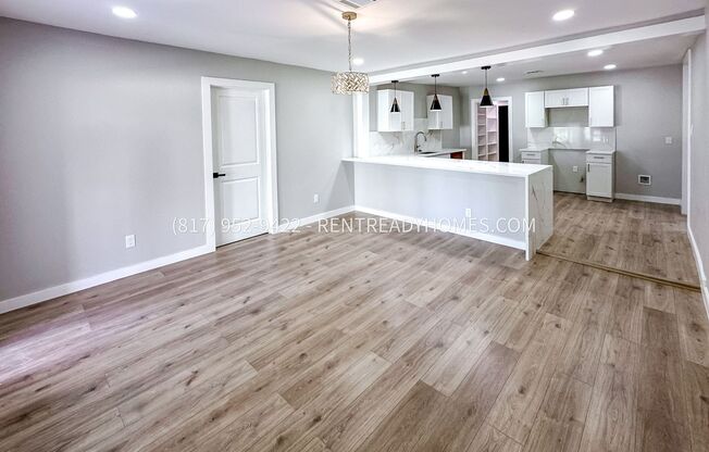 1219 Des Jardines St