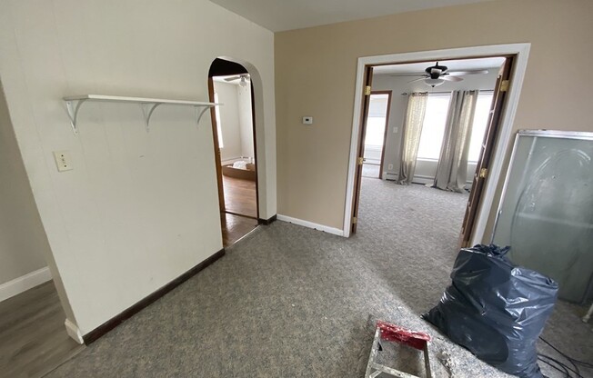 3 beds, 1 bath, $2,600, Unit 2