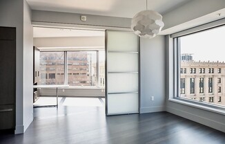 2 beds, 1.5 baths, 1,040 sqft, $5,750, Unit 16H