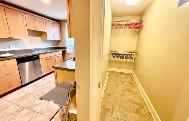 1 bed, 1 bath, 600 sqft, $875, Unit Unit 01B A600