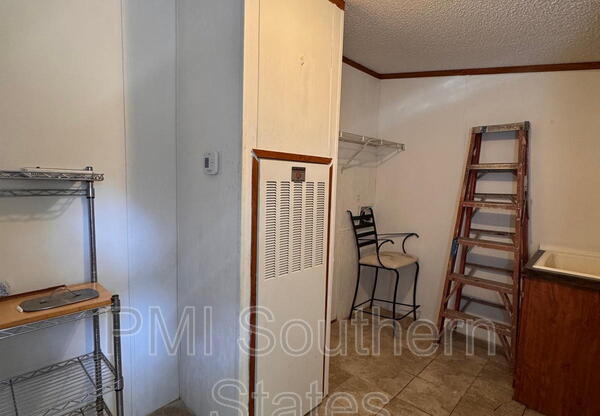 9 WORKMAN DR