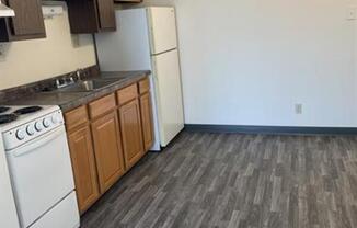 1450 MEADOWVIEW DR