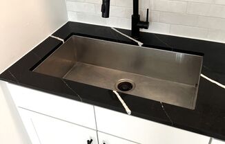 1 bed, 1 bath, 550 sqft, $1,825, Unit 10