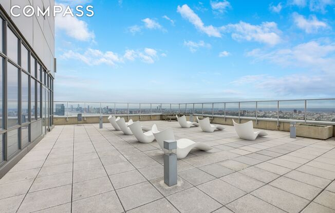2 beds, 2 baths, $6,500, Unit 25D
