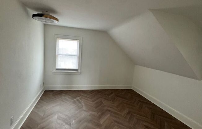 4 beds, 1 bath, $2,400