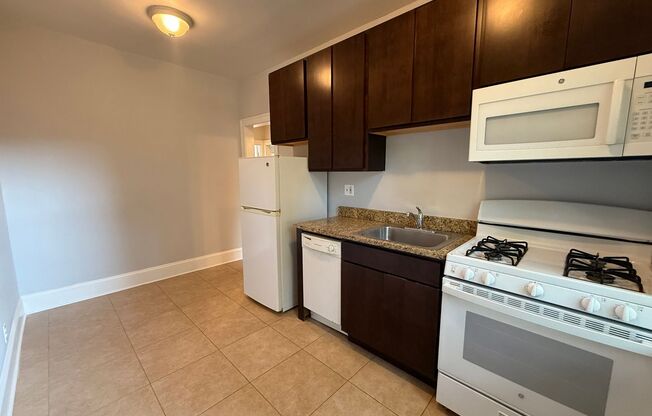 1 bed, 1 bath, 535 sqft, $1,645, Unit 2247-47-2K