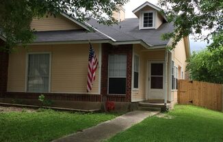 COMING SOON! Stoneridge Duplex Well-Maintained 3 Bedroom