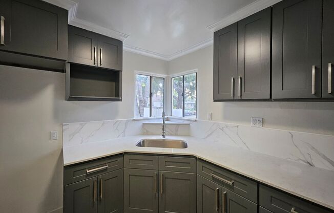 931 Screenland Properties