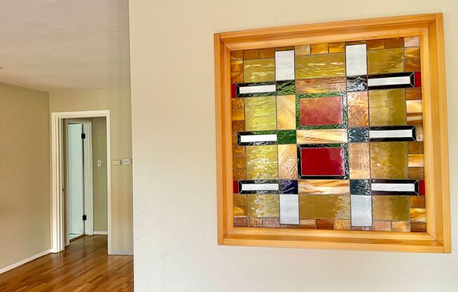 Gorgeous home in a hidden valley with extra room for office or guest bedroom
