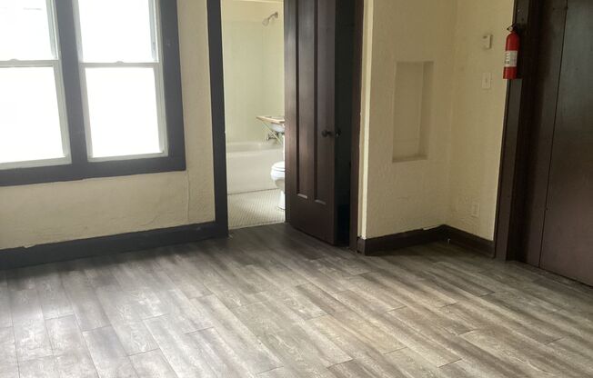 1322-24 W Vliet St
