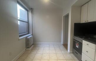 1 bed, 1 bath, $2,695, Unit 5-B