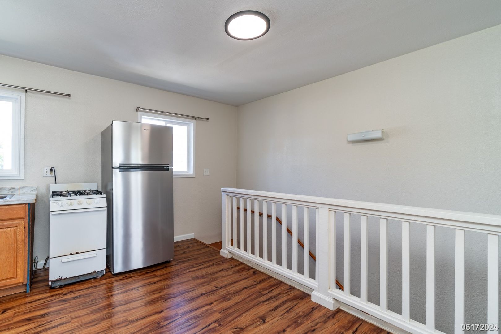 2BR/1BA/2PKG in the Great location/ Waipahu-Lower