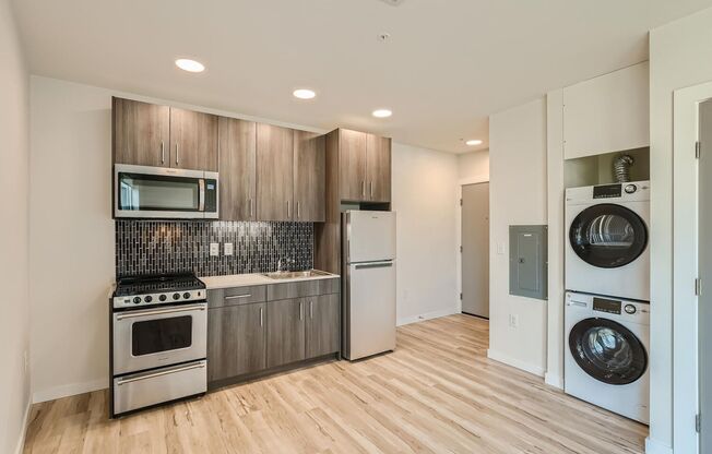 Studio, 1 bath, 331 sqft, $1,440, Unit 507