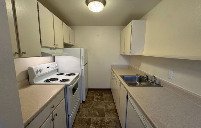 2 beds, 1 bath, 825 sqft, $1,250, Unit 211