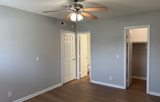 2 beds, 2 baths, 850 sqft, $2,835, Unit 837-11