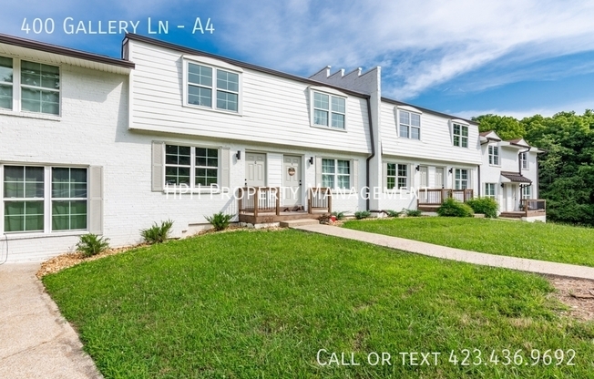 400 GALLERY LN