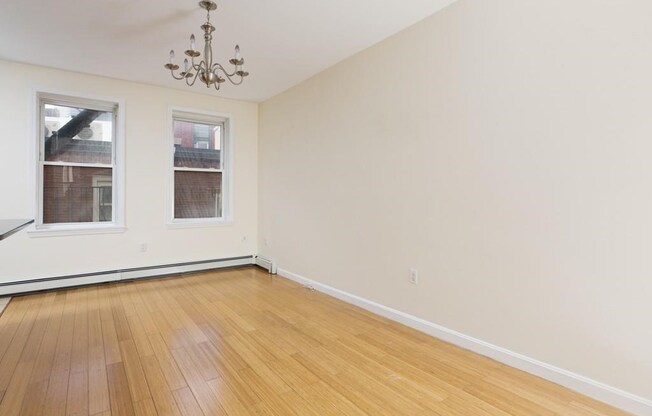11 BARTLETT PL