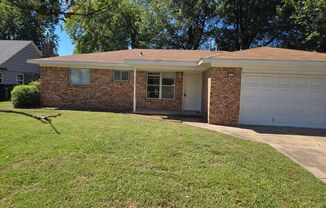 South BA 3 bed, 1.5 bath and 2 car garage is ready for great Tenants.