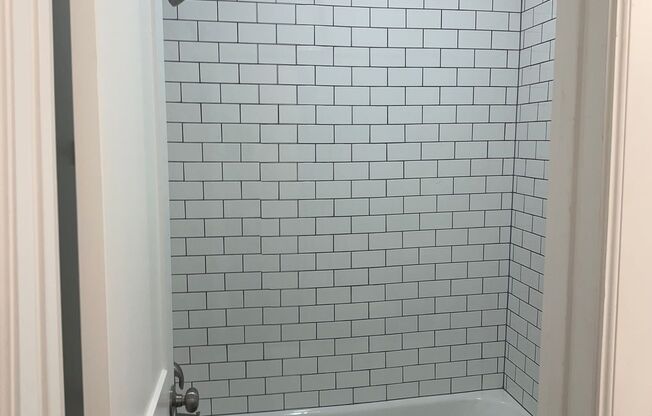 1 bed, 1 bath, 793 sqft, $1,150, Unit 268