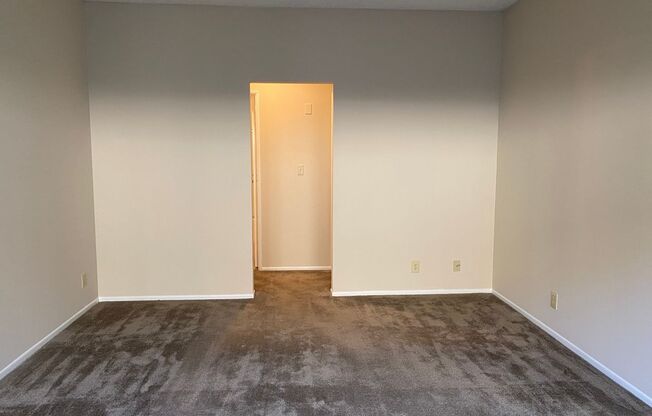 1 bed, 1 bath, $1,895, Unit M
