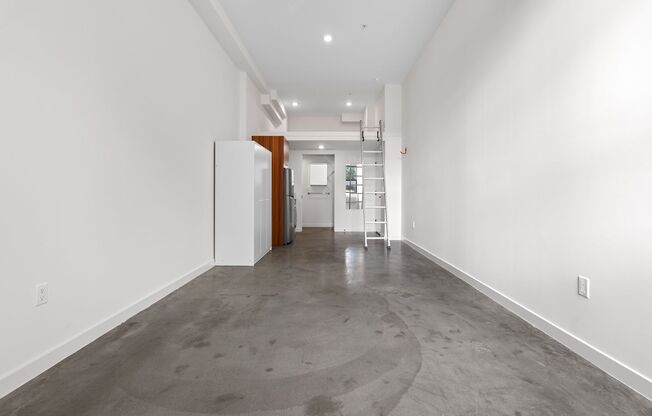Studio, 1 bath, 329 sqft, $1,625, Unit 26-Bedroom2