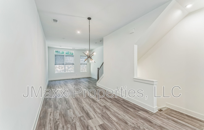 722 ELOISE WAY