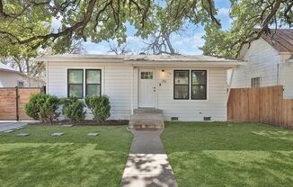 2/1 Home Available for Lease in Lone Star