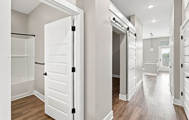 Studio, 1 bath, 640 sqft, $1,399, Unit 313 S1