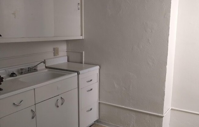 528 Evans Avenue LLC