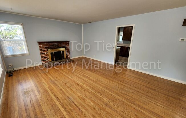 Cozy 2 Bed/1 Bath/ 816 Sqft House in Pleasant Hill available May 15th for lease!