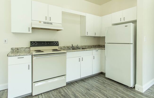 2 beds, 1 bath, $975, Unit 1