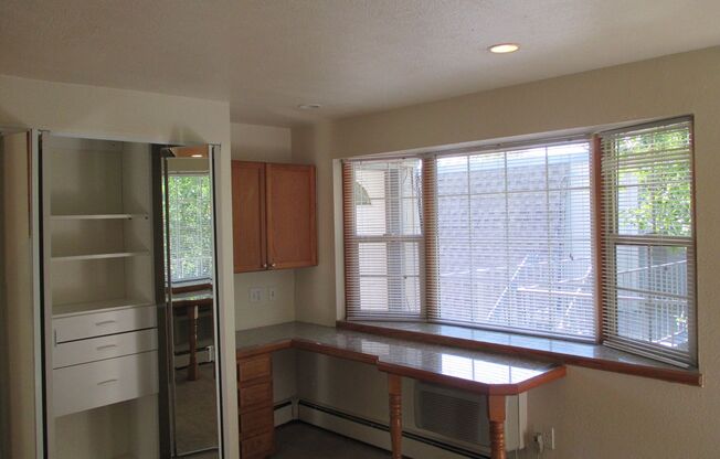Studio, 1 bath, $1,345, Unit 640-310