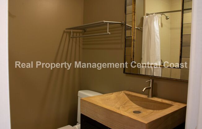 2 beds, 2 baths, $3,350