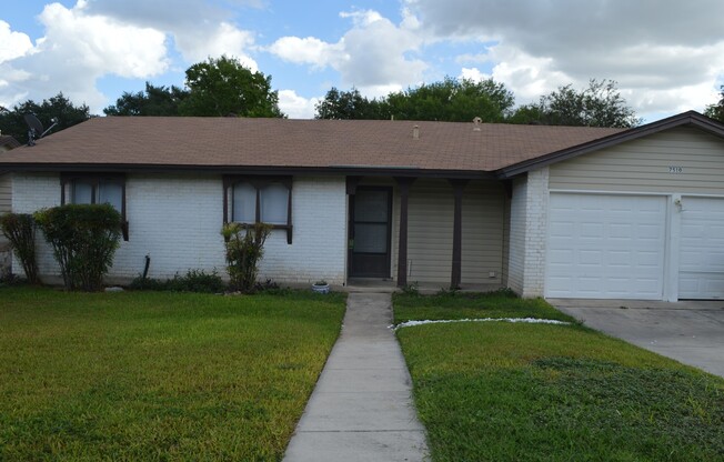 3 beds, 2 baths, $1,515