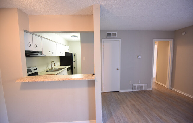 1 bed, 1 bath, 630 sqft, $895, Unit Unit 103