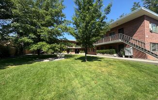 Adorable remodeled 1 bed 1 bath by the river. Lesley Reilly Property