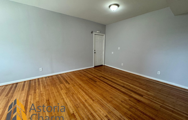 1 bed, 1 bath, $1,100, Unit 3508 Clifton Ave Unit B1