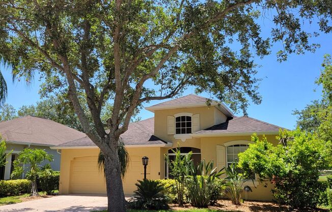 Annual unfurnished 3/2 SFH in Bradenton with water and golf course view