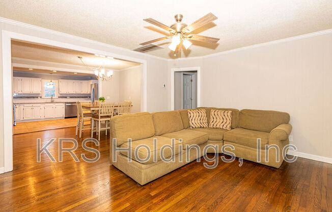 2428 RACHEL DR