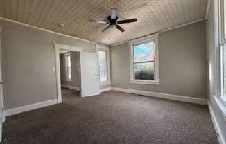 2 beds, 1 bath, $950