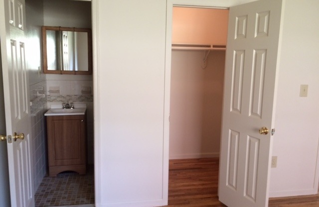 2 beds, 1.5 baths, 925 sqft, $2,230, Unit 1511